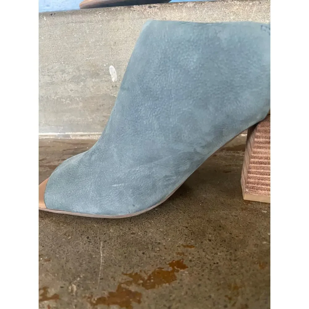 Franco Sarto Monogram denim blue nubuck leather peep toe sandal w/ block heel